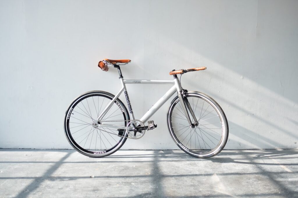 Electric bike motor - mid-drive vs hub-drive comparison
