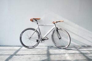 Electric bike motor - mid-drive vs hub-drive comparison